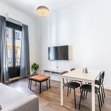 Vr Estudios Apartments Madrid Esterno foto
