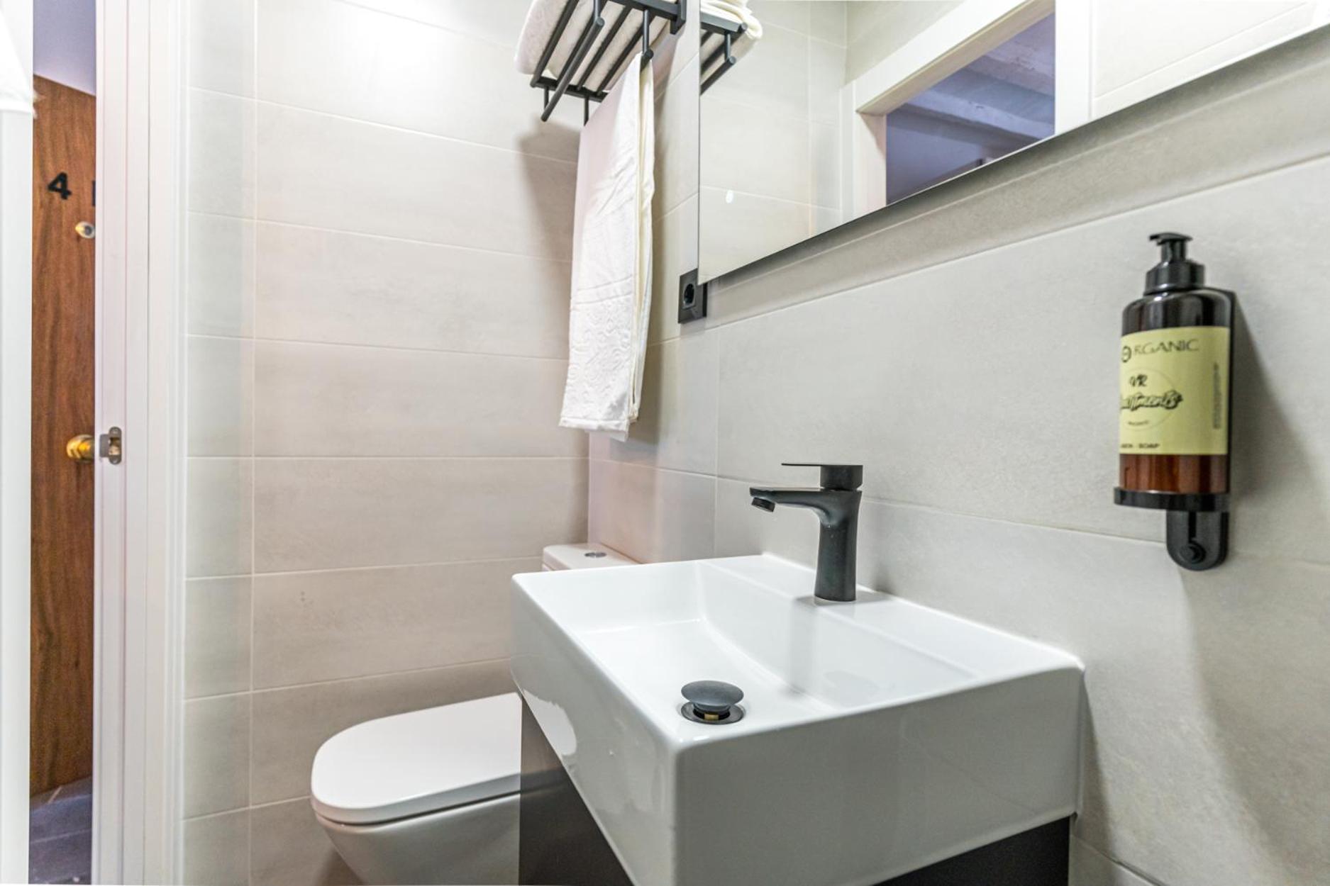 Vr Estudios Apartments Madrid Esterno foto