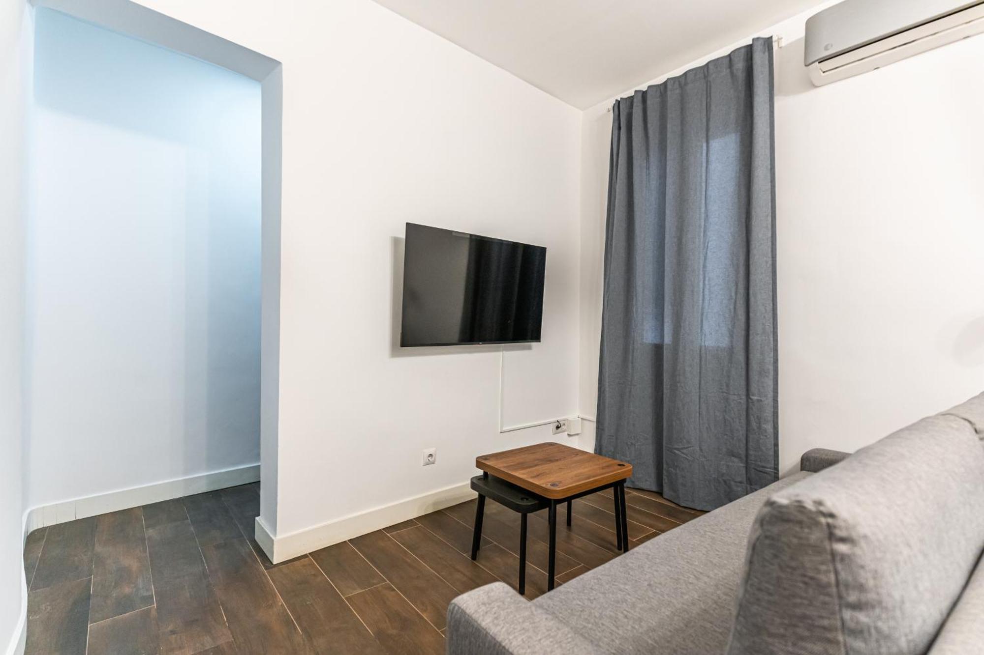 Vr Estudios Apartments Madrid Esterno foto