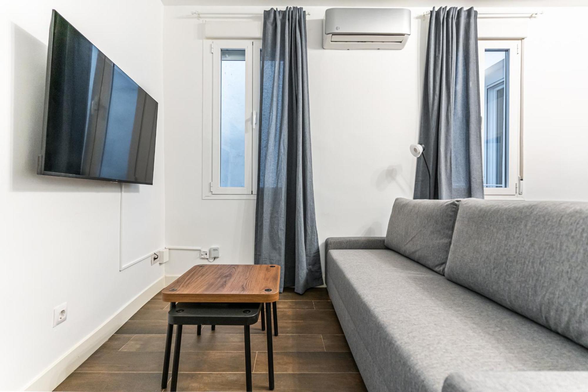 Vr Estudios Apartments Madrid Esterno foto